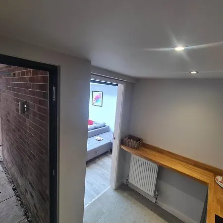 Glass Roofed, Private, Romantic Nook In Headingley Apartment Leeds (West Yorkshire)
