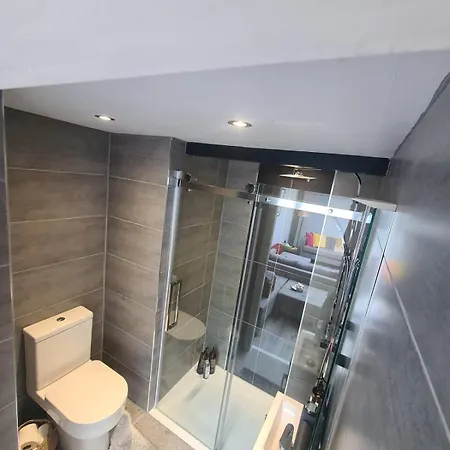 Glass Roofed, Private, Romantic Nook In Headingley Leeds (West Yorkshire)